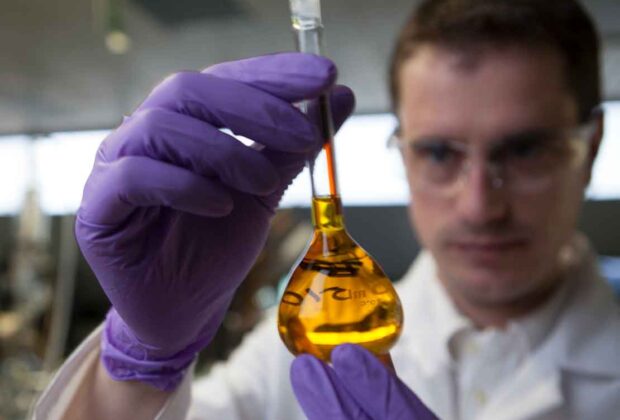 What is the chemistry behind cleaning?