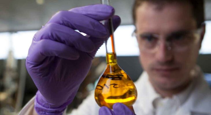 What is the chemistry behind cleaning?